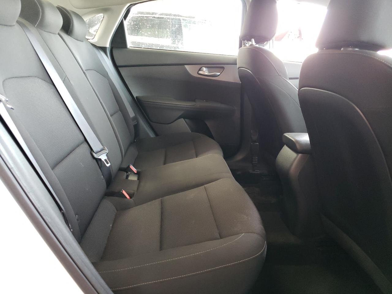 2021 Kia Forte - Image 10