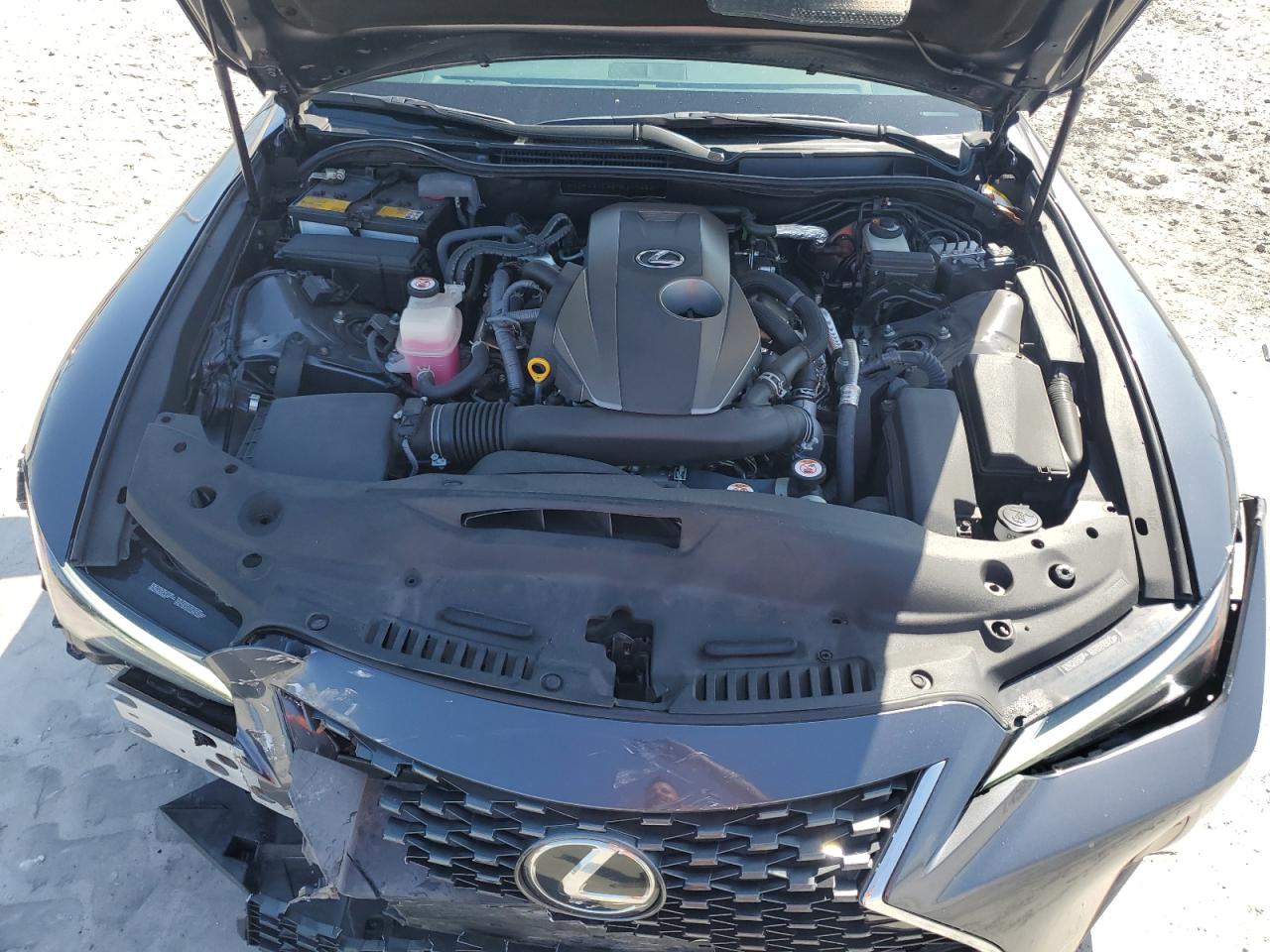 2021 Lexus IS - Image 13