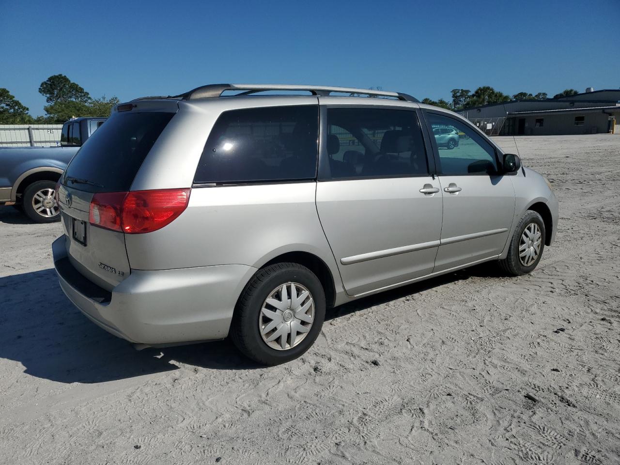 2006 Toyota Sienna - Image 3