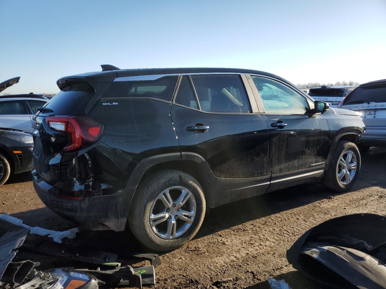 2022 GMC Terrain - Image 3