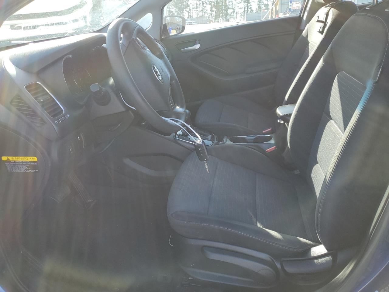 2017 Kia Forte - Image 7