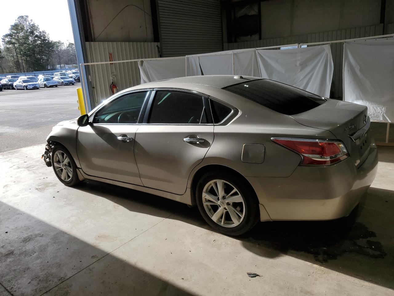 2015 Nissan Altima - Image 2