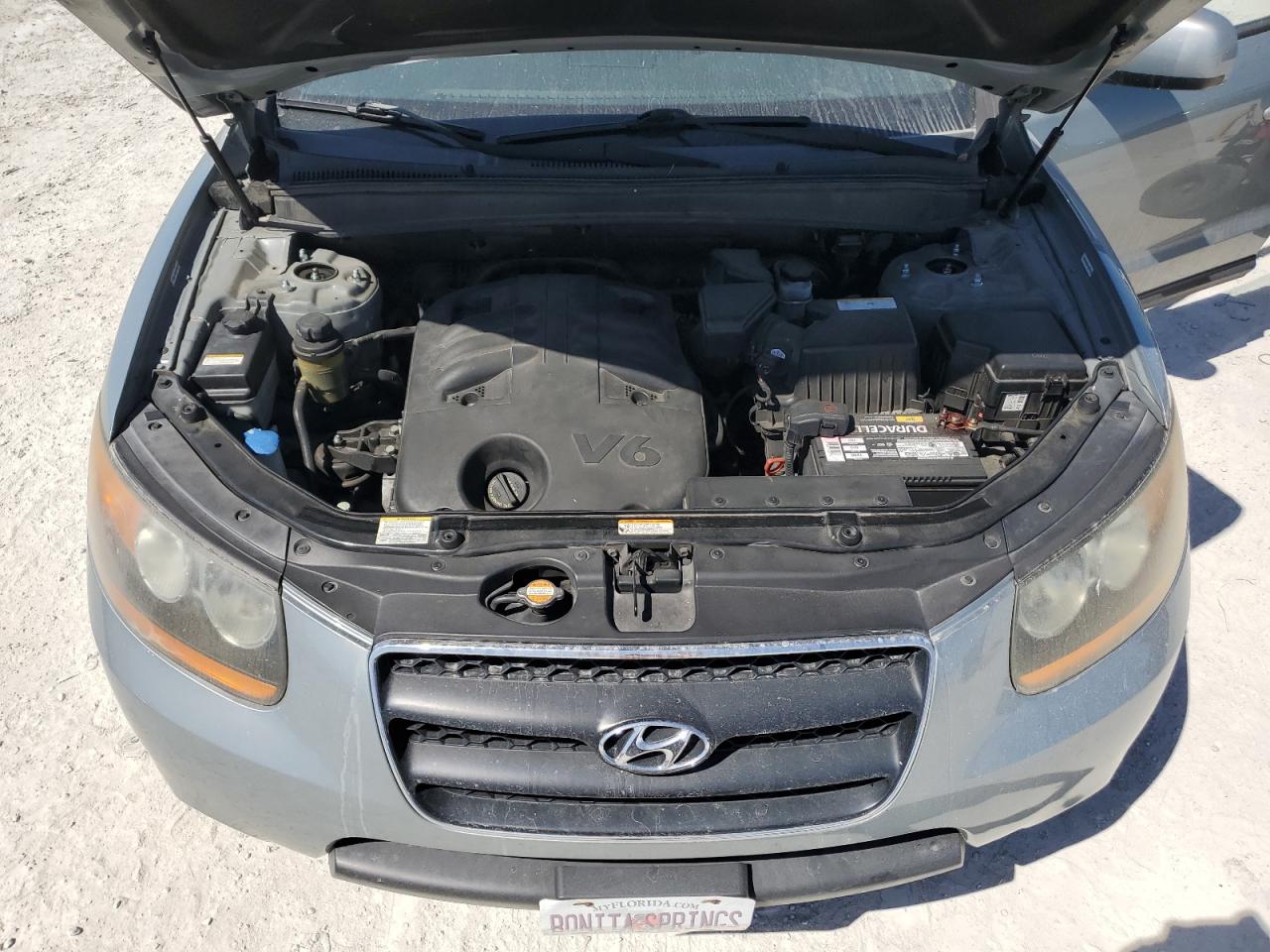 2009 Hyundai Santa Fe - Image 13