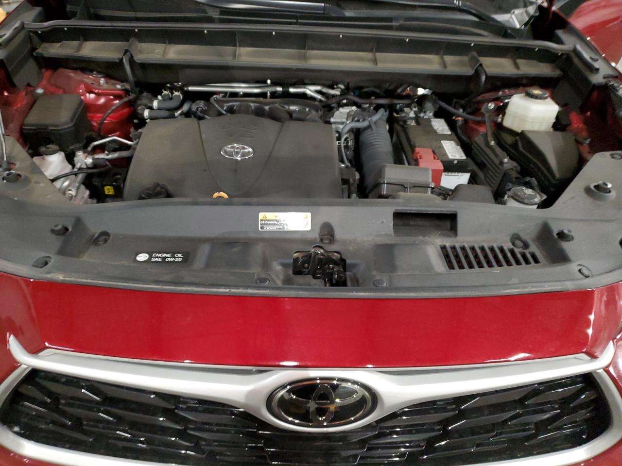 2022 Toyota Highlander - Image 12