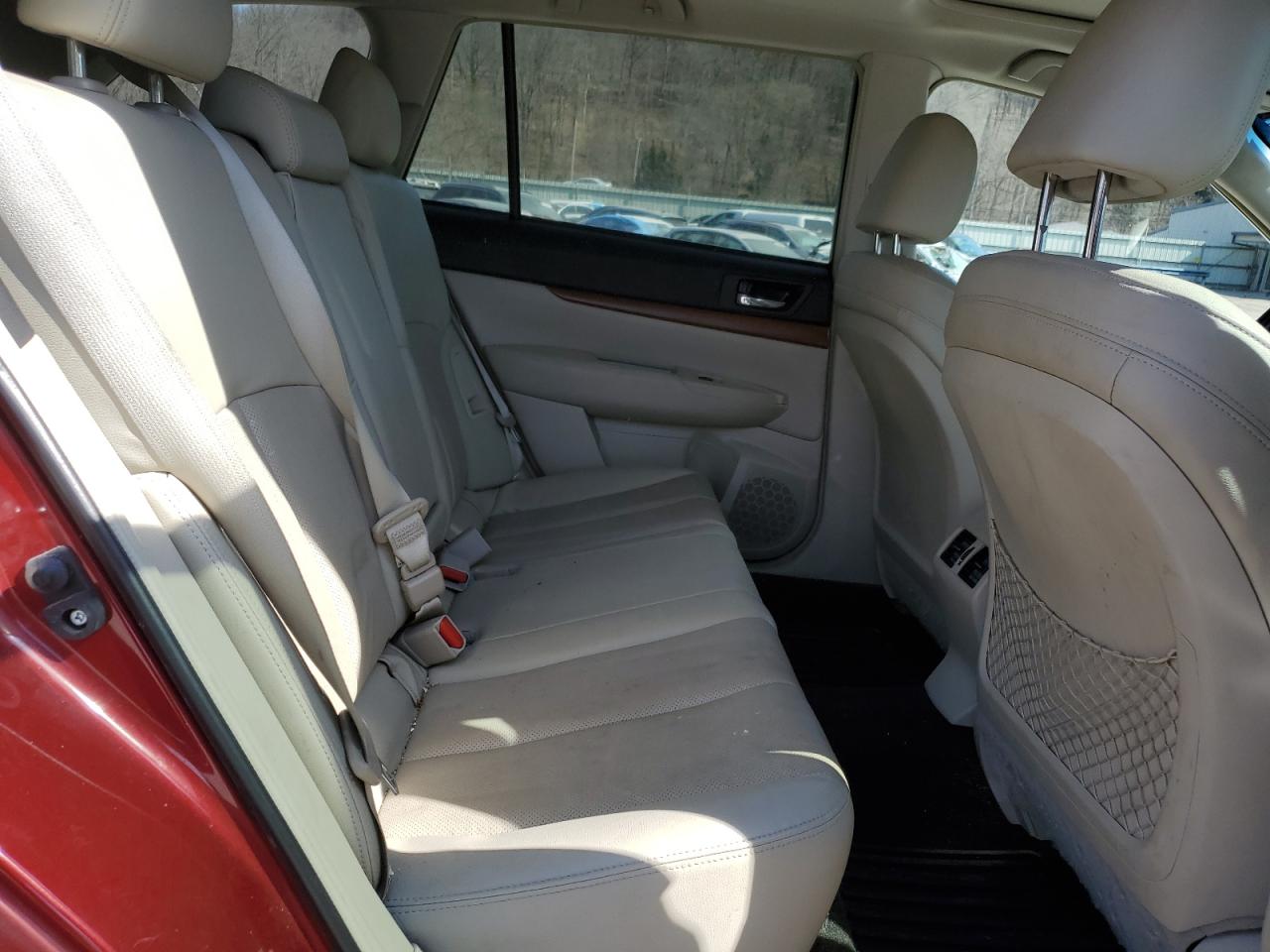 2014 Subaru Outback - Image 11