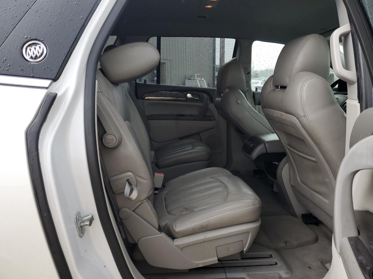 2016 Buick Enclave - Image 11