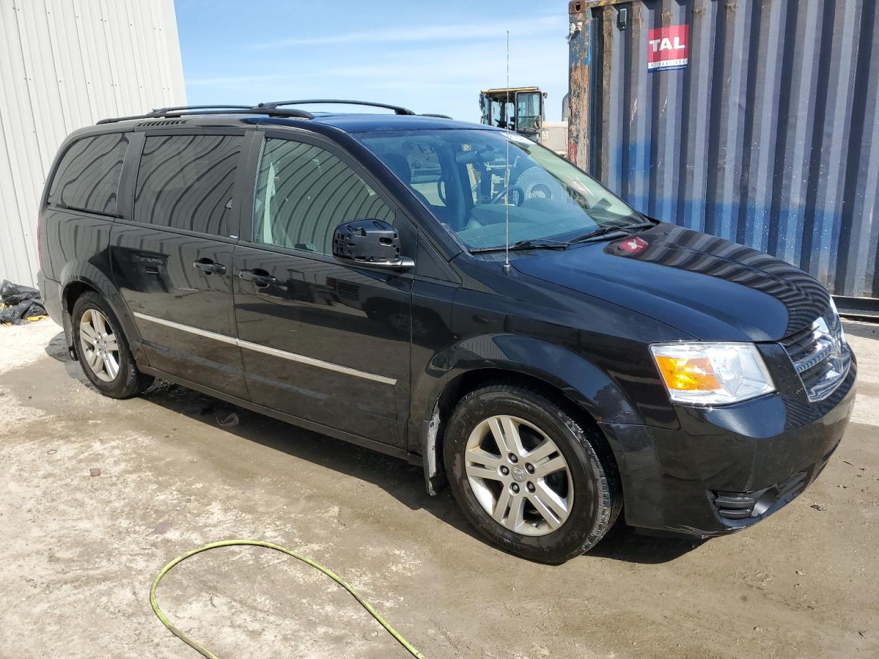 2010 Dodge Caravan - Image 4