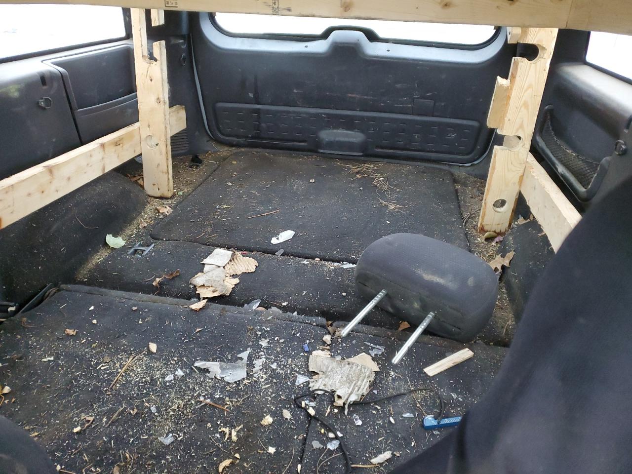 2004 Jeep Grand Cherokee - Image 10