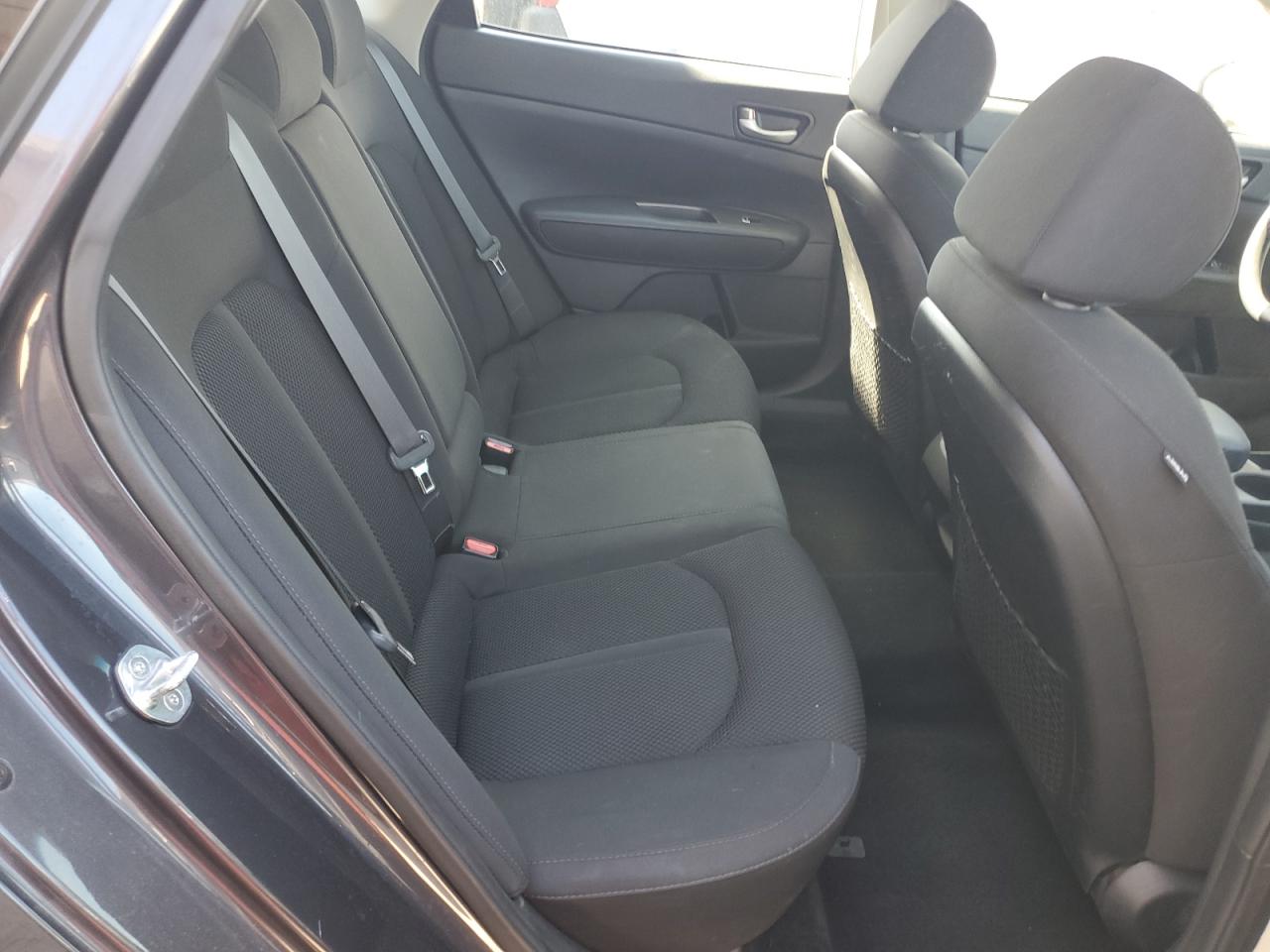 2019 Kia Optima - Image 10