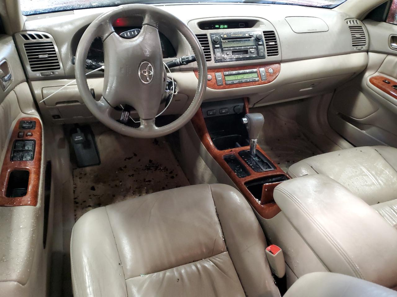 2004 Toyota Camry - Image 8
