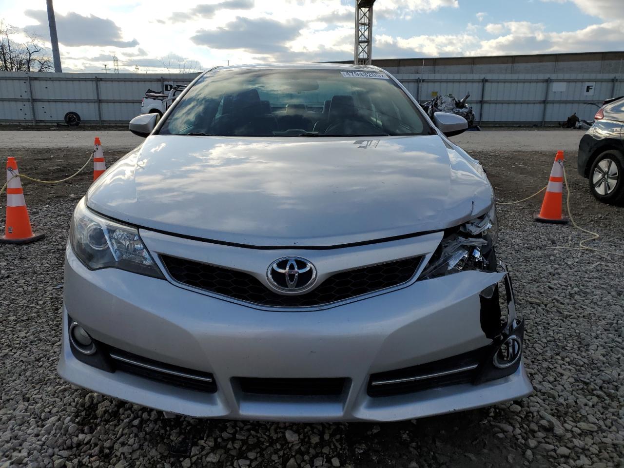 2012 Toyota Camry - Image 5