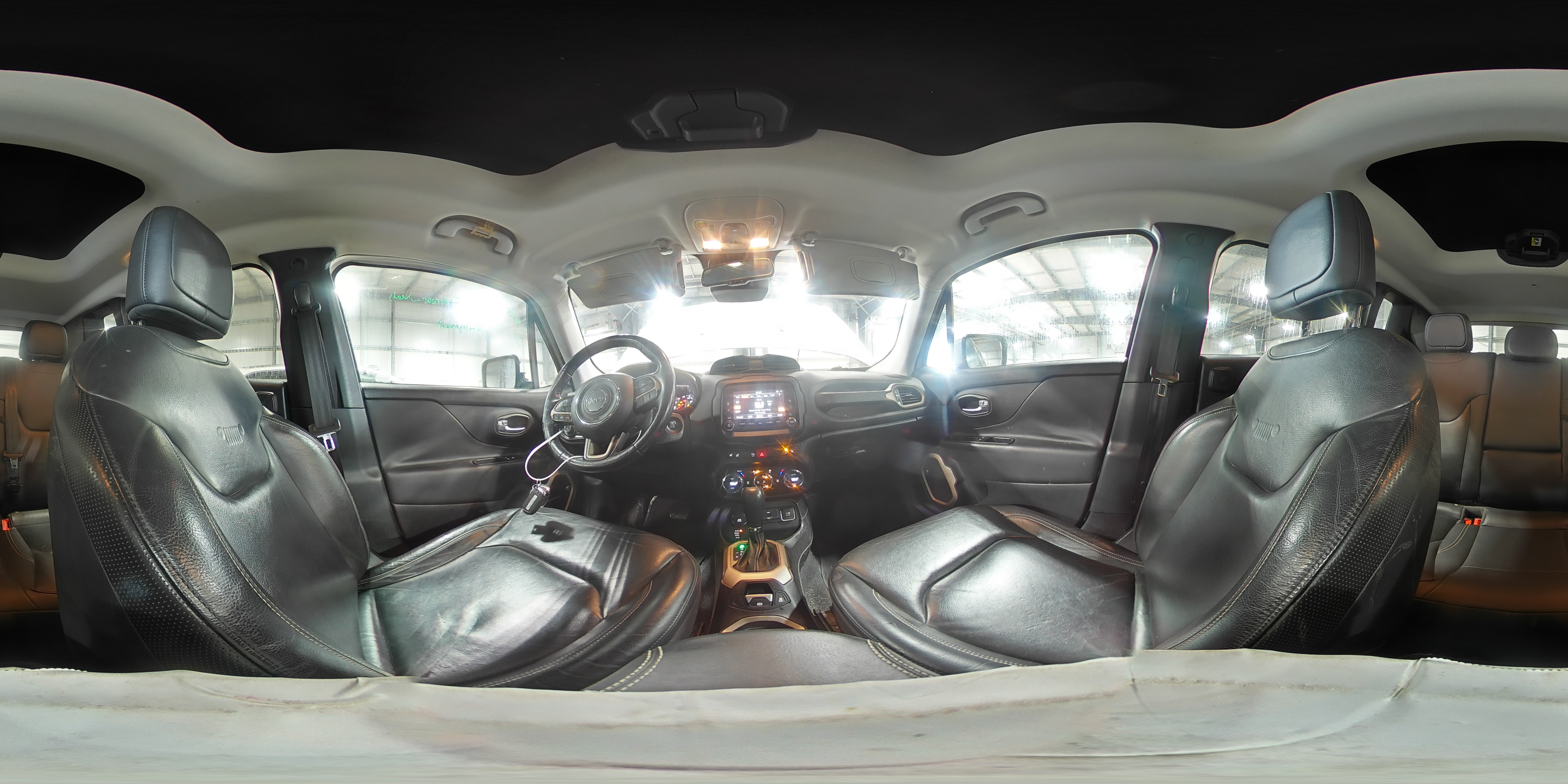 2016 Jeep Renegade - Image 15