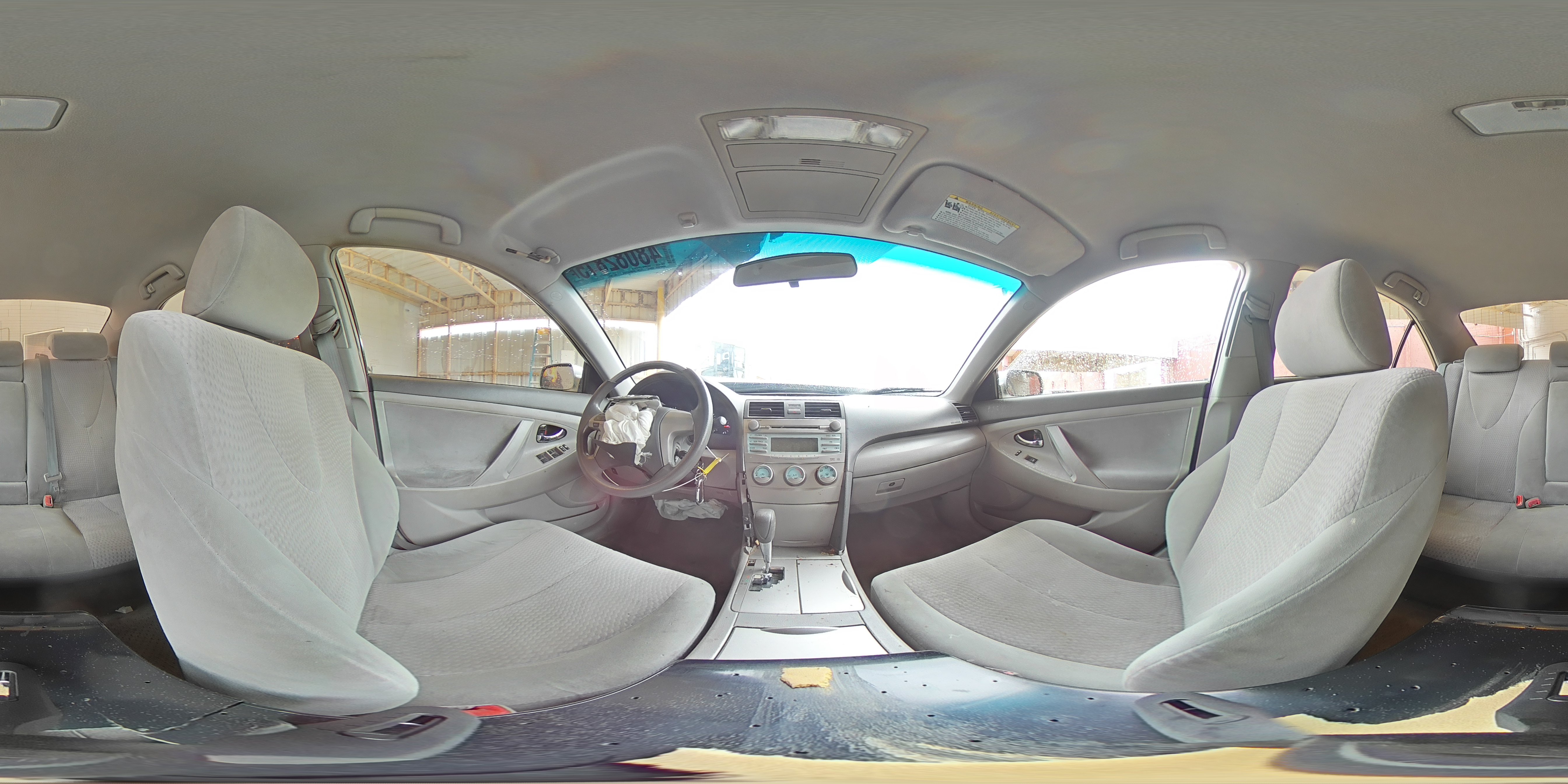 2011 Toyota Camry - Image 13