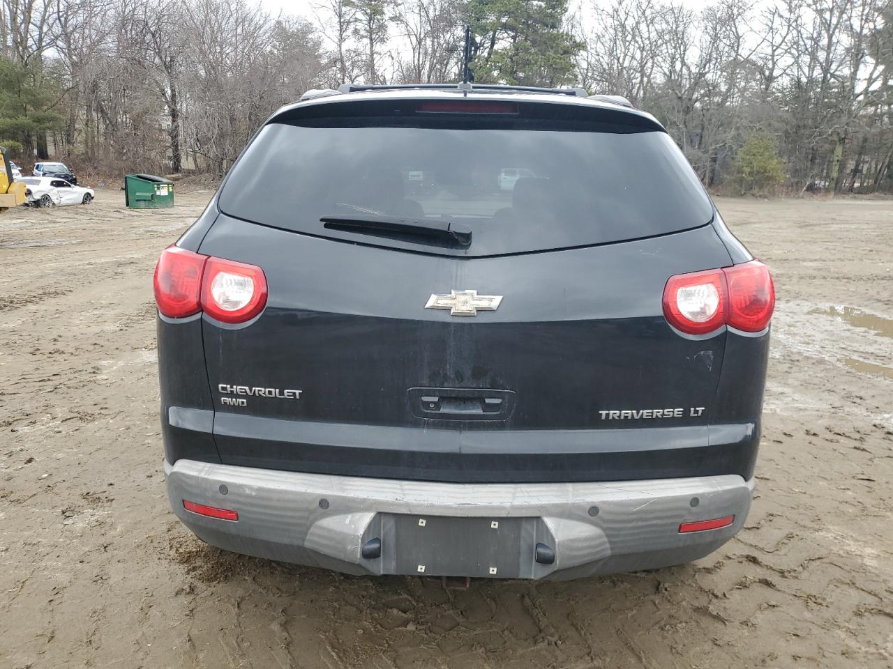 2010 Chevrolet Traverse - Image 6