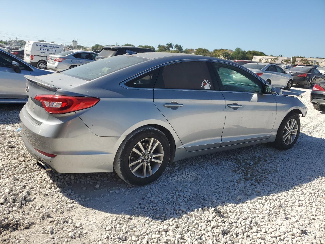 2017 Hyundai Sonata - Image 3