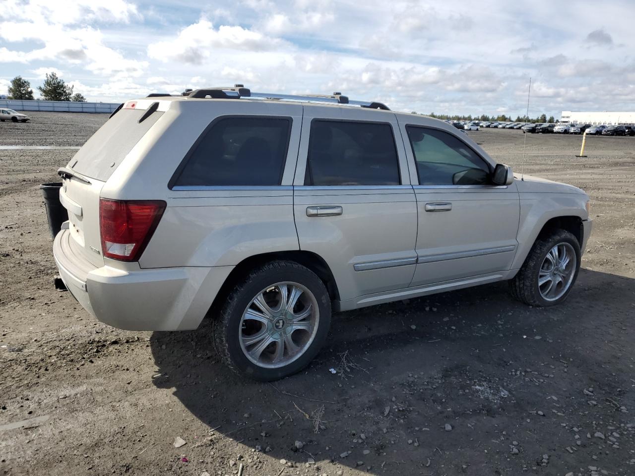 2007 Jeep Grand Cherokee - Image 3