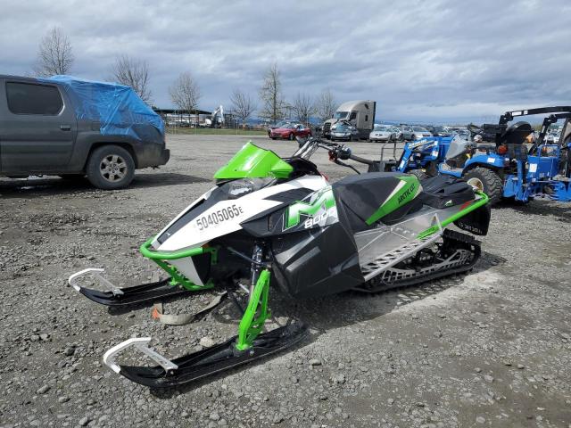 2014 ARCTIC CAT SNOWMOBILE