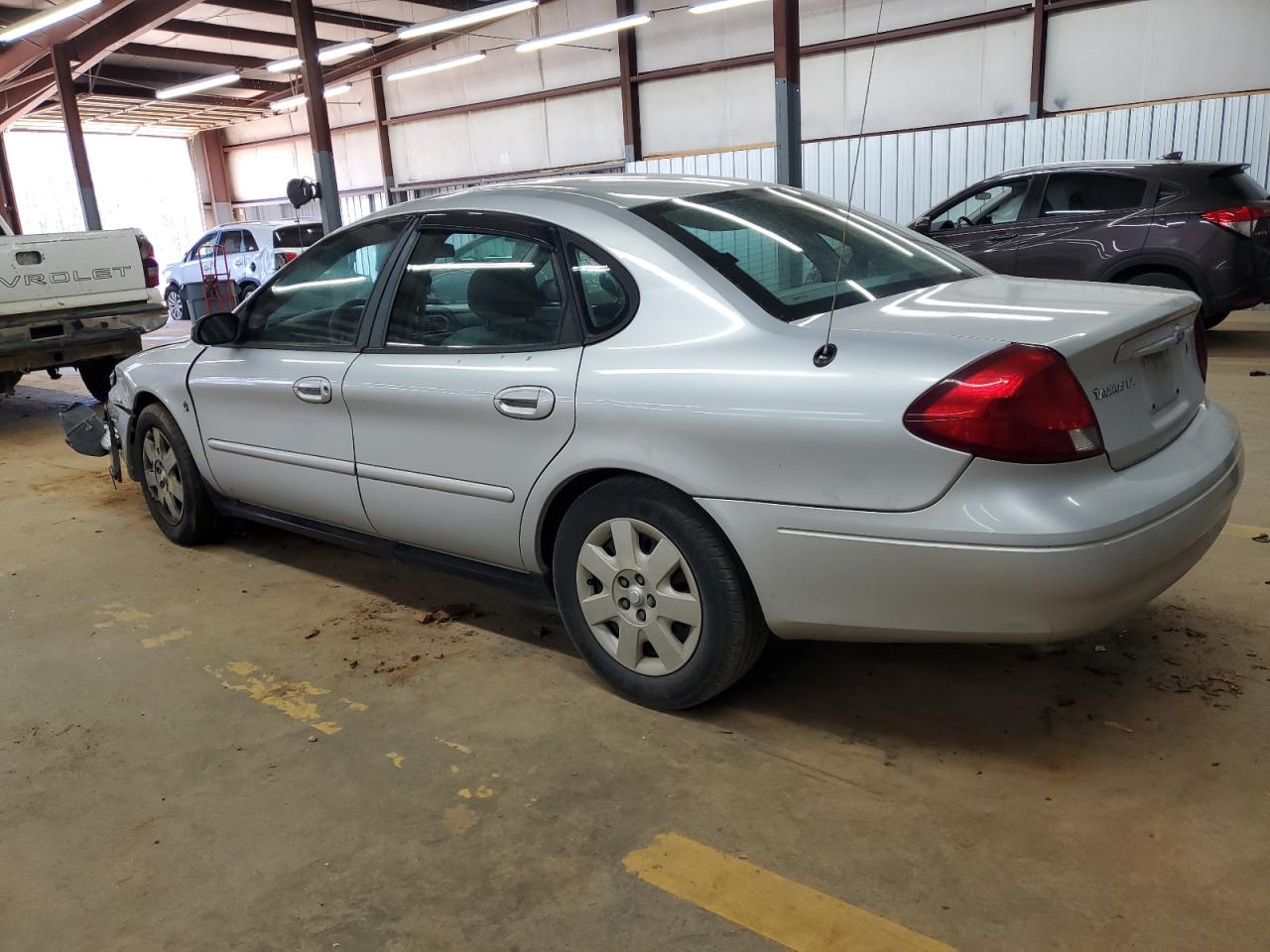 2002 Ford Taurus - Image 2