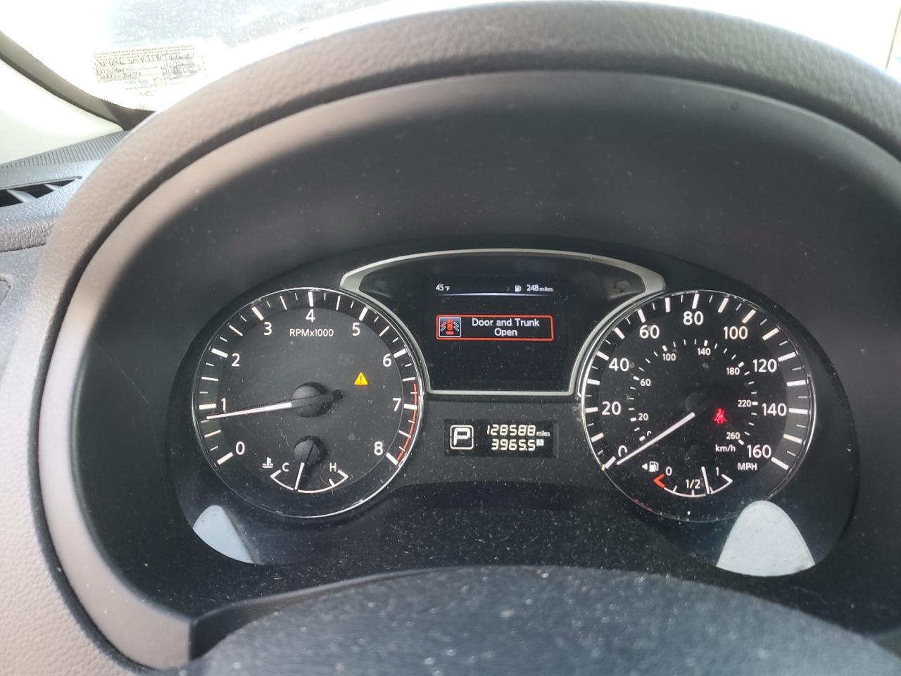 2015 Nissan Altima - Image 9