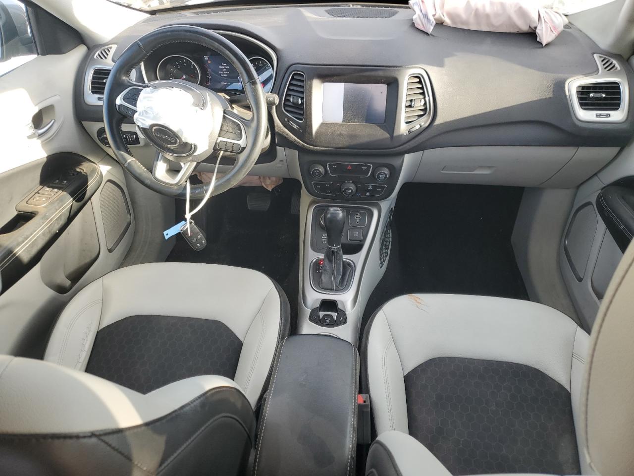 2018 Jeep Compass - Image 8