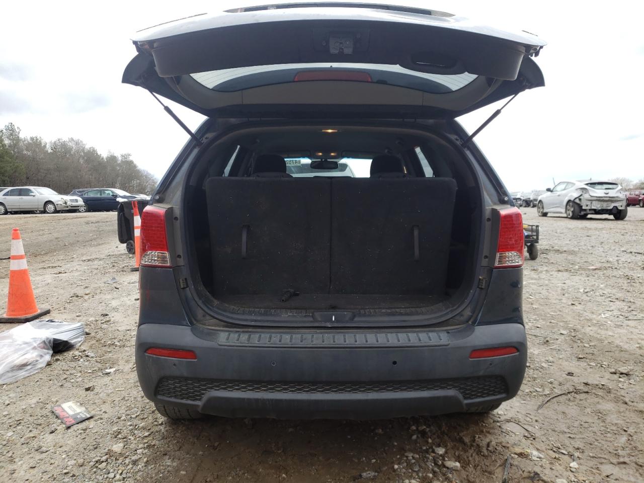 2011 Kia Sorento - Image 6