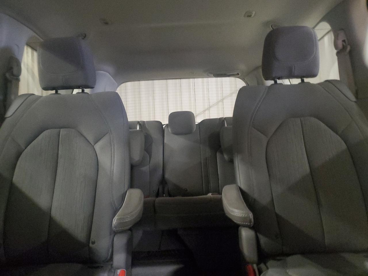 2019 Chrysler Pacifica - Image 10