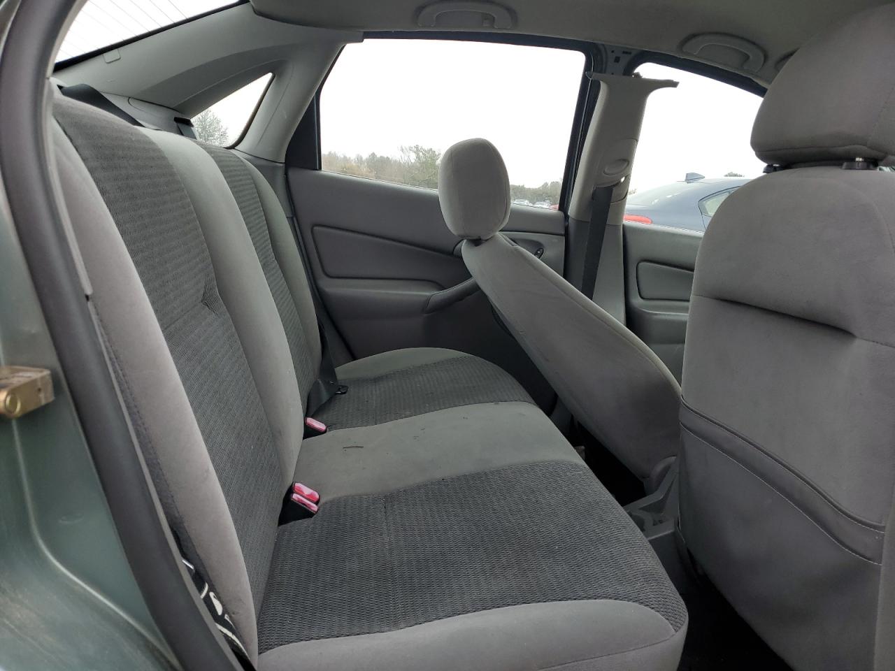 2003 Ford Focus - Image 10