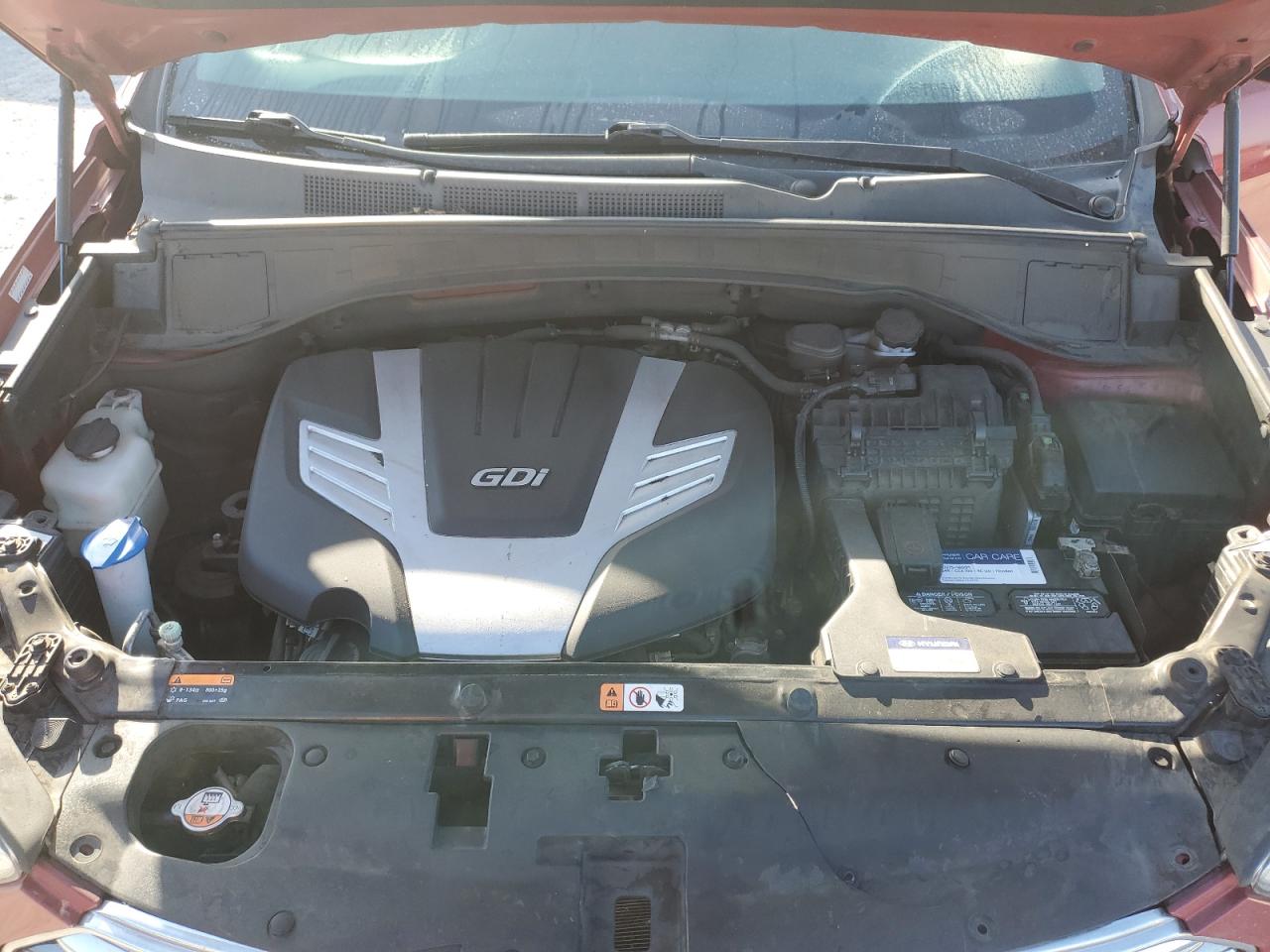 2016 Hyundai Santa Fe - Image 12
