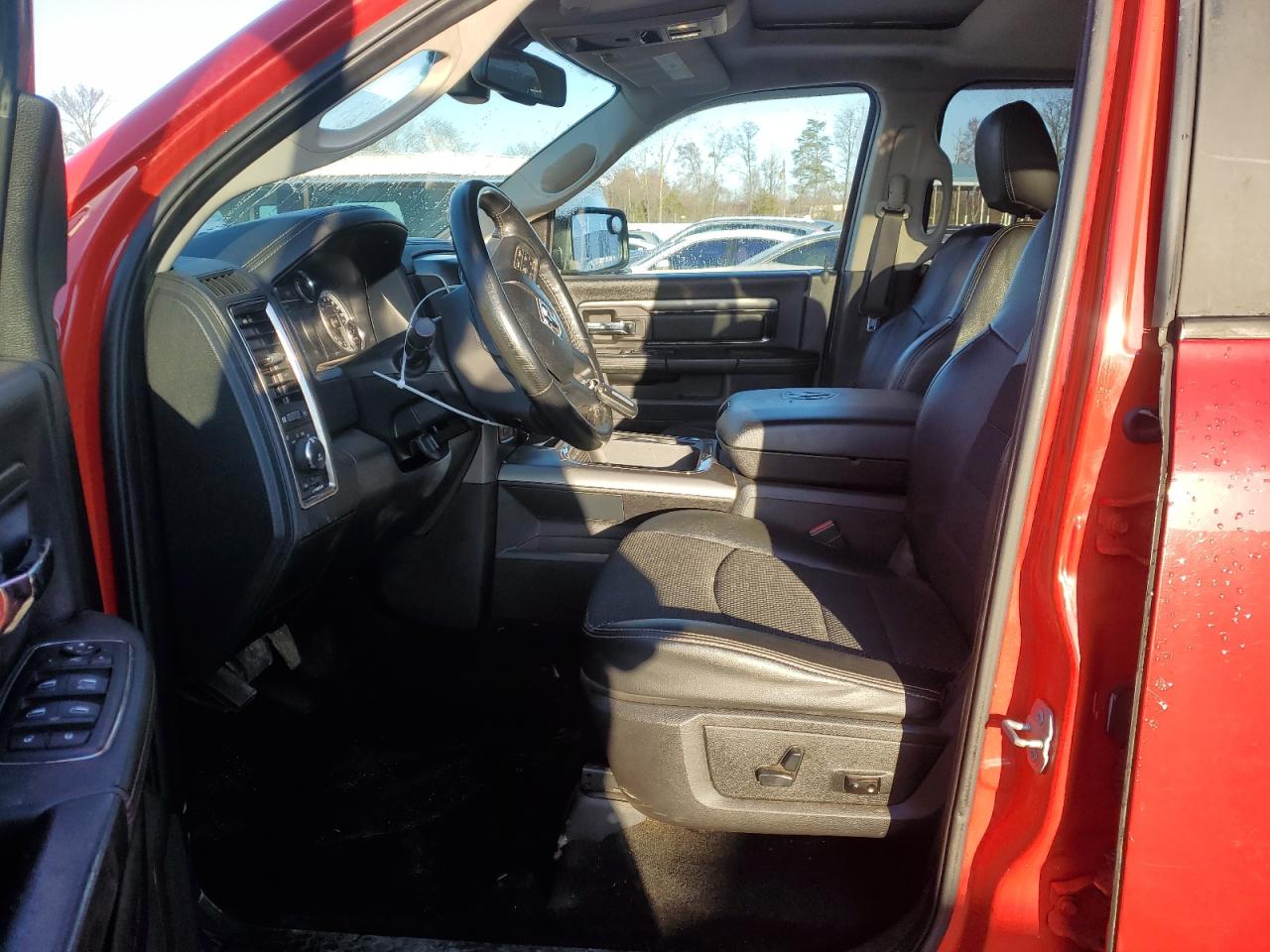 2015 RAM 1500 - Image 7