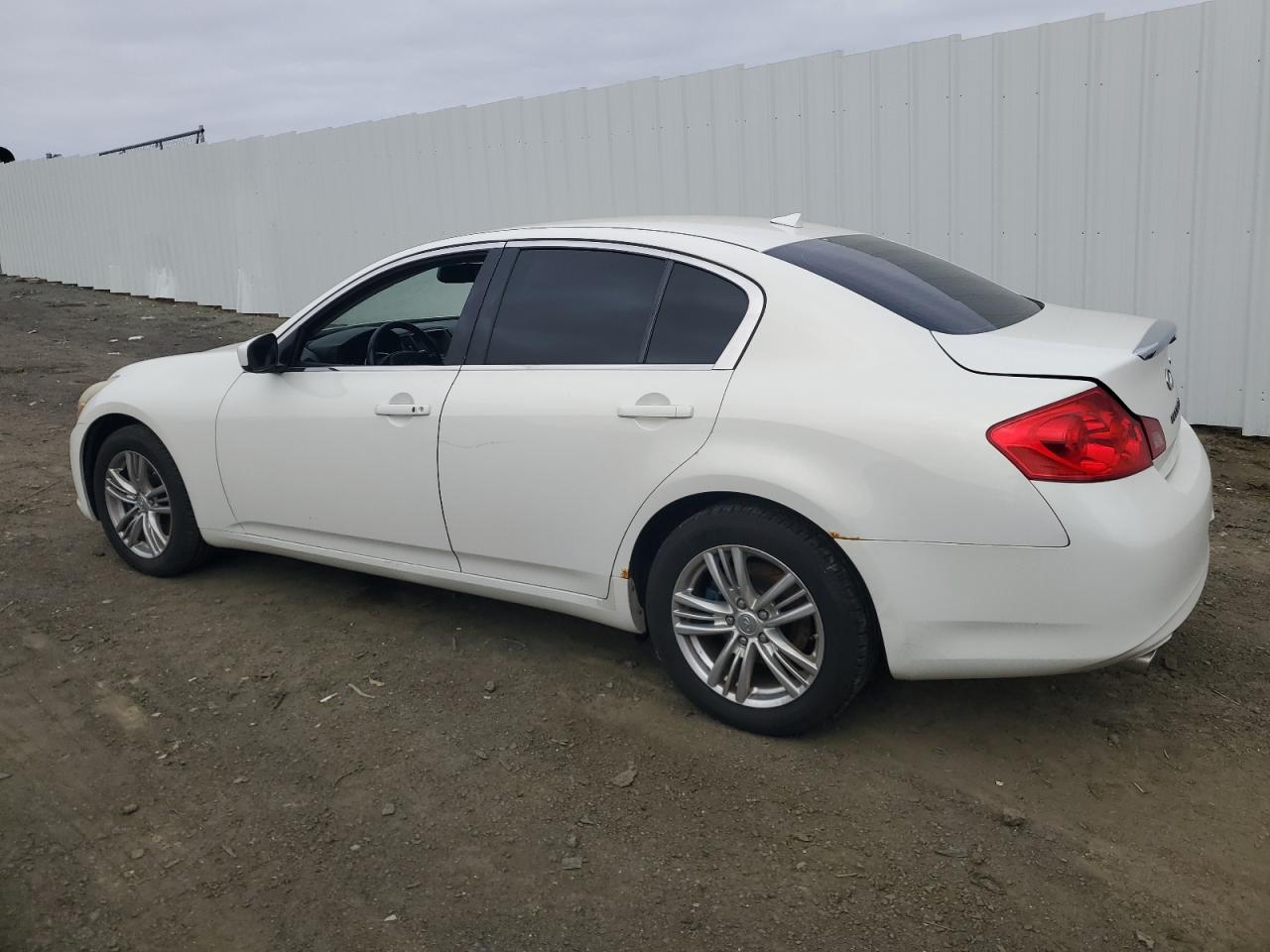 2011 Infiniti G - Image 2