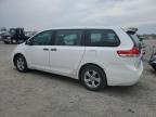 2014 Toyota Sienna  იყიდება Earlington-ში, KY - Front End