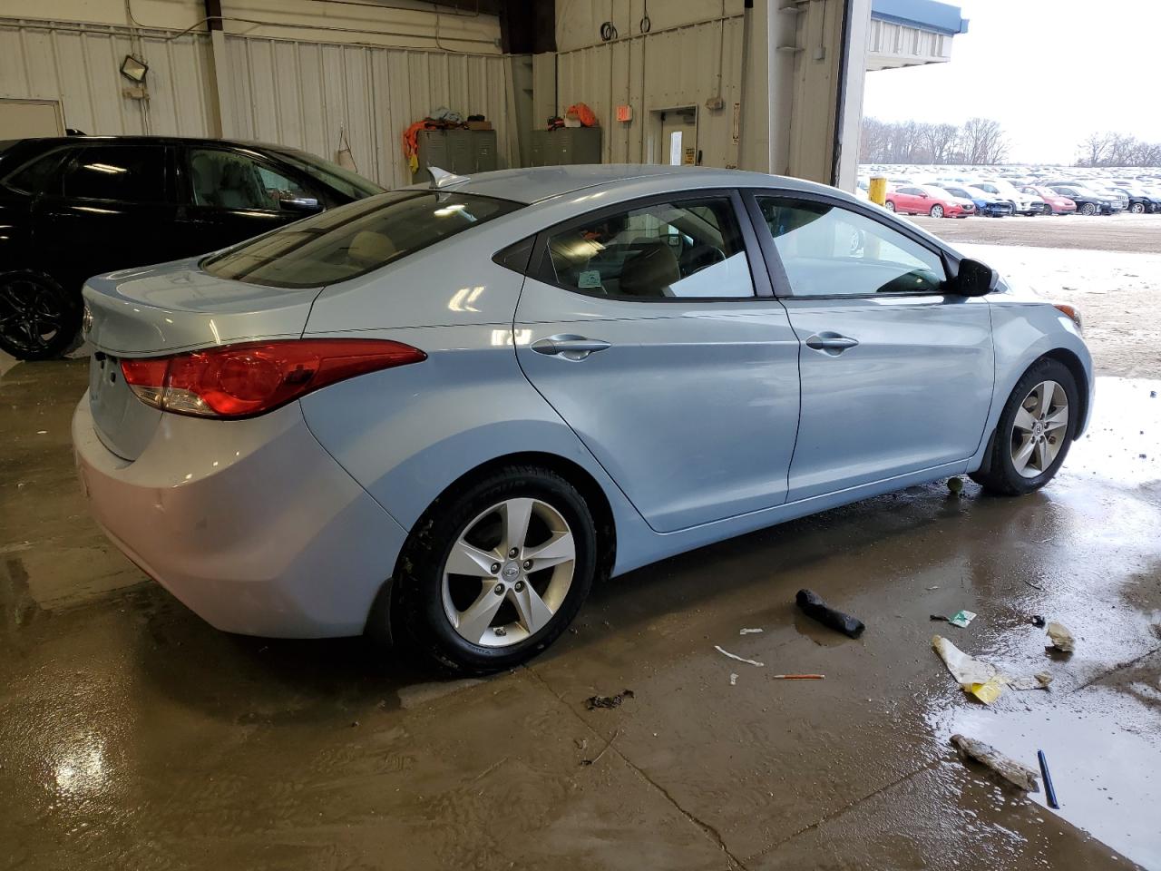 2013 Hyundai Elantra - Image 3