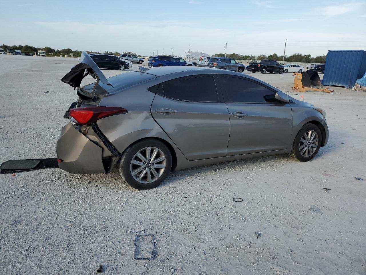 2015 Hyundai Elantra - Image 3