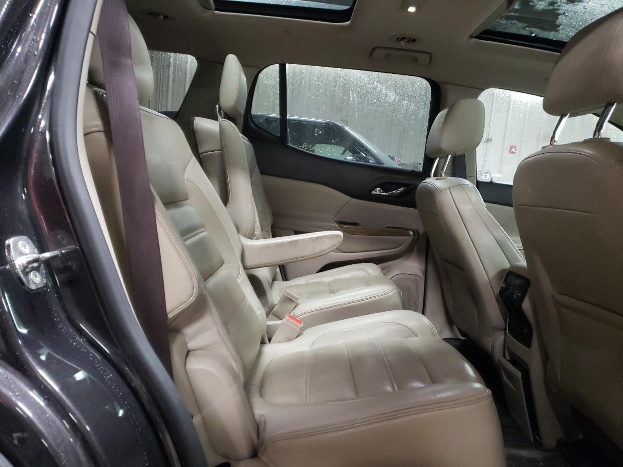 2017 GMC Acadia - Image 11