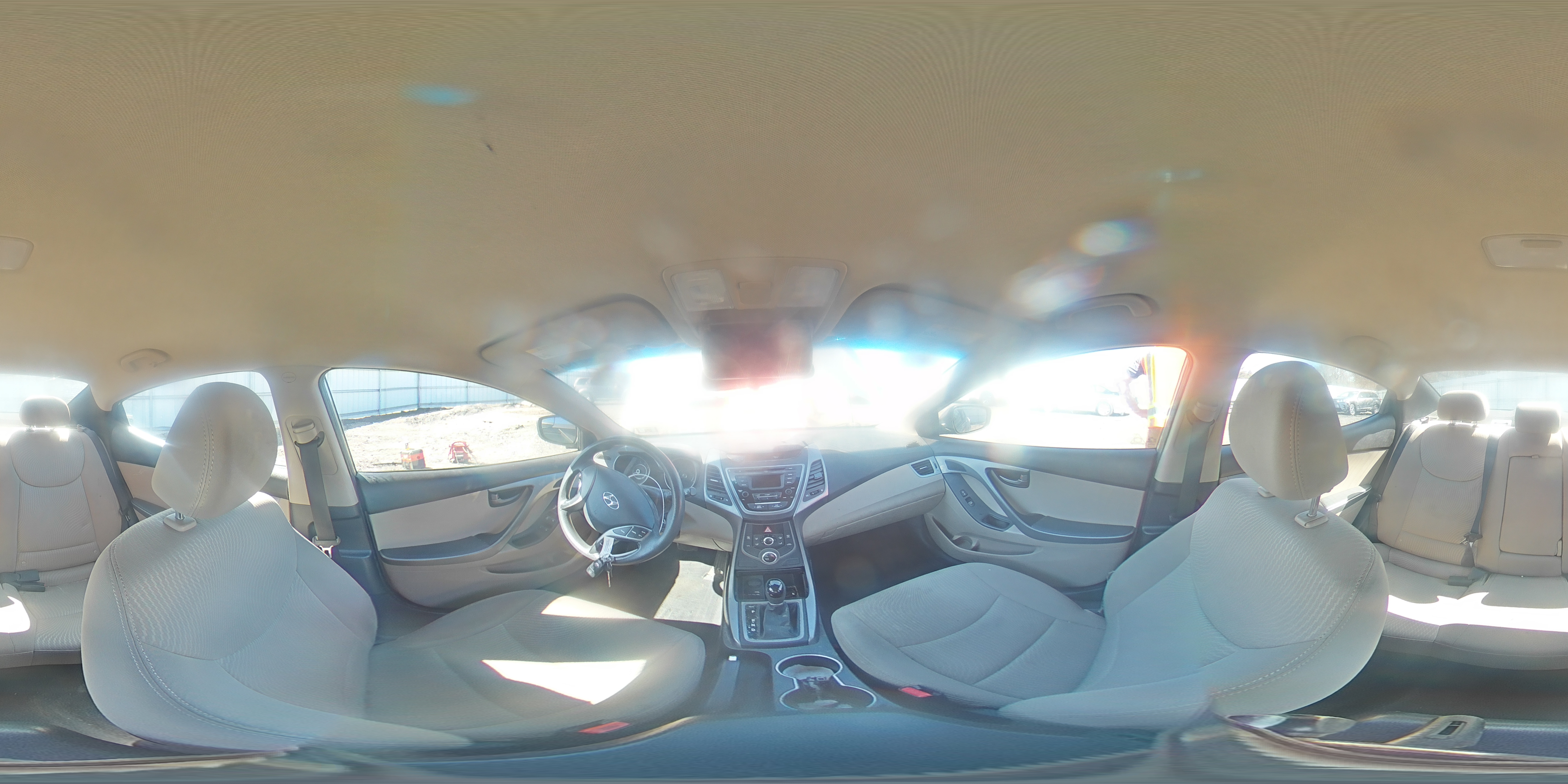 2014 Hyundai Elantra - Image 13