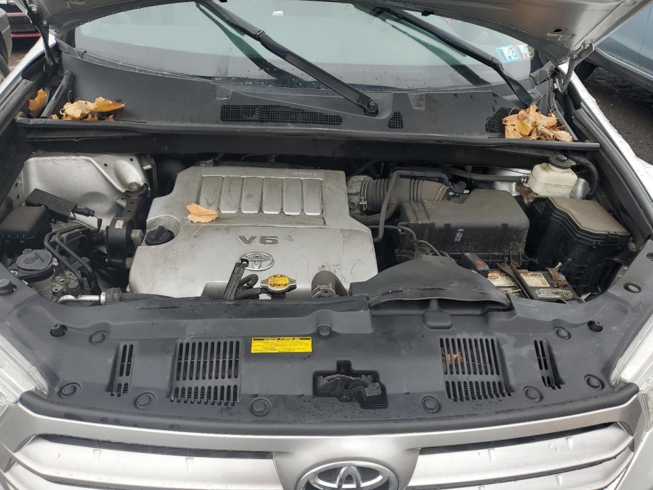 2013 Toyota Highlander - Image 14