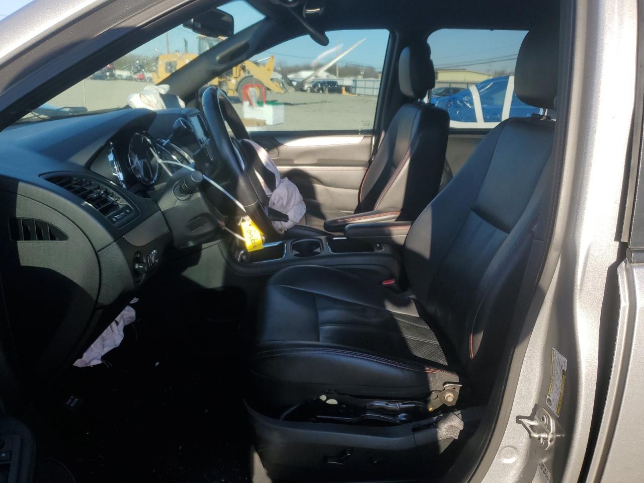 2018 Dodge Caravan - Image 7