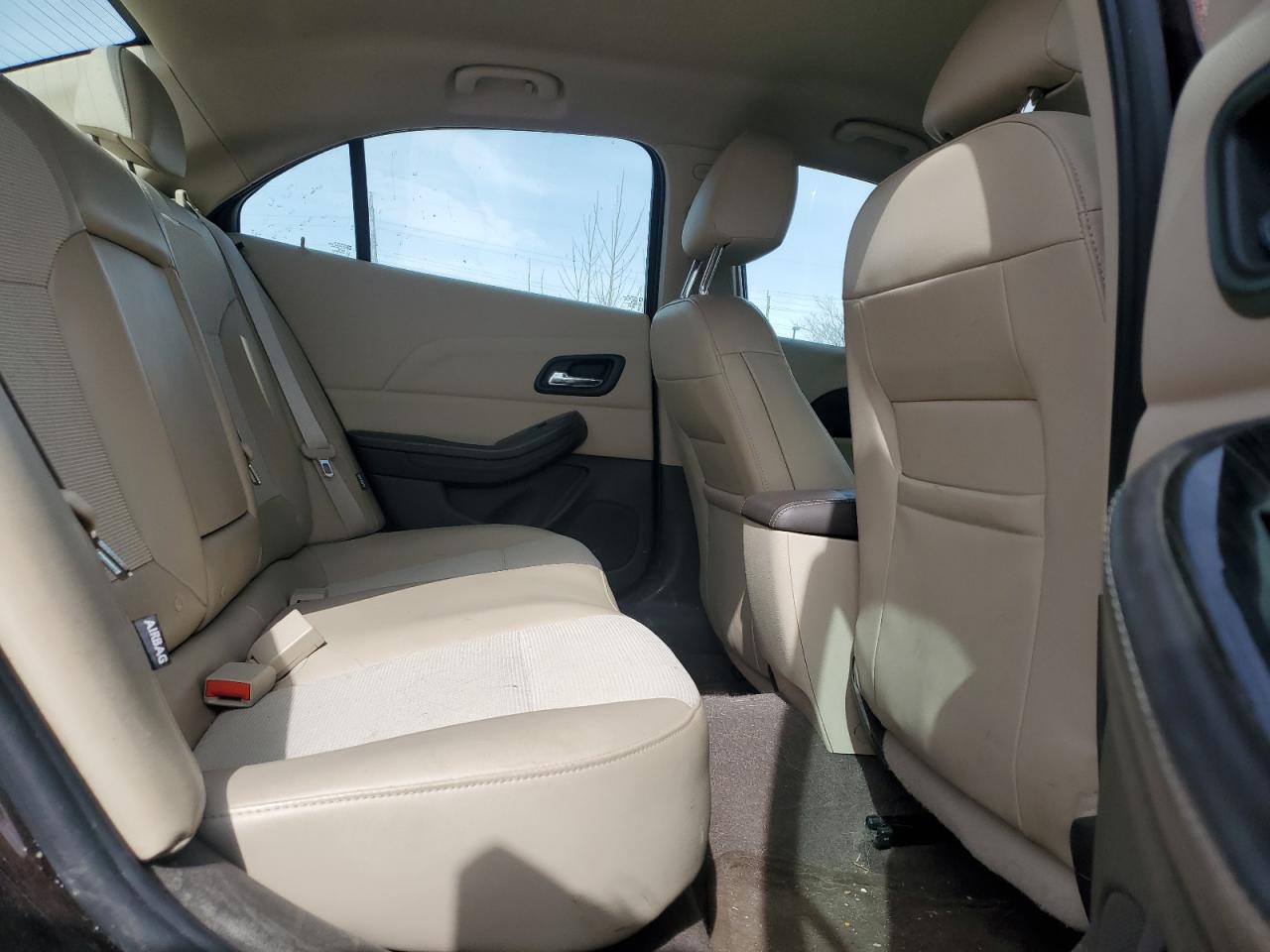 2015 Chevrolet Malibu - Image 10
