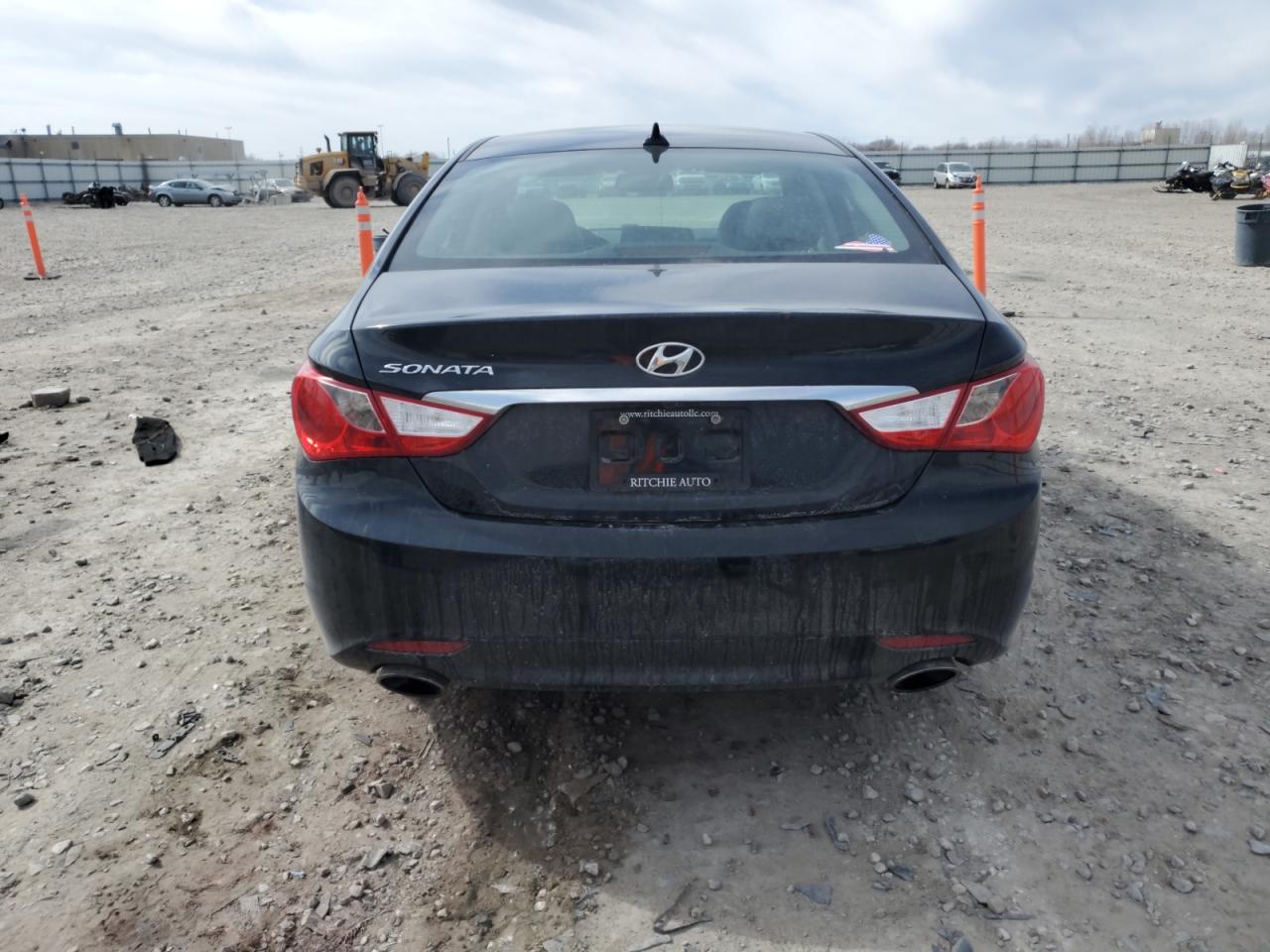 2012 Hyundai Sonata - Image 6