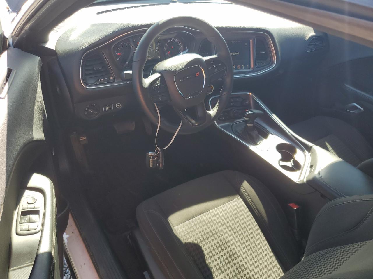 2016 Dodge Challenger - Image 8