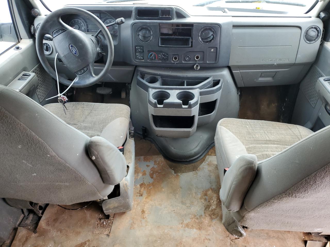 2013 Ford Econoline - Image 8