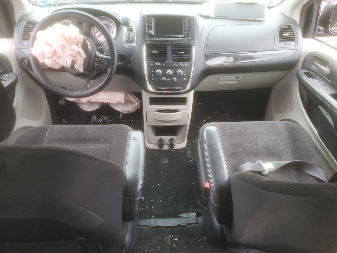 2018 Dodge Caravan - Image 8