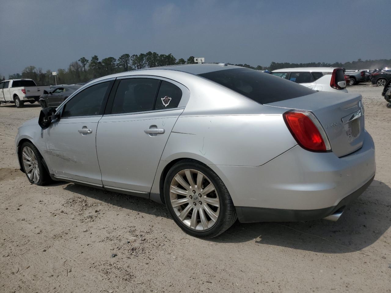 2010 Lincoln MKS - Image 2