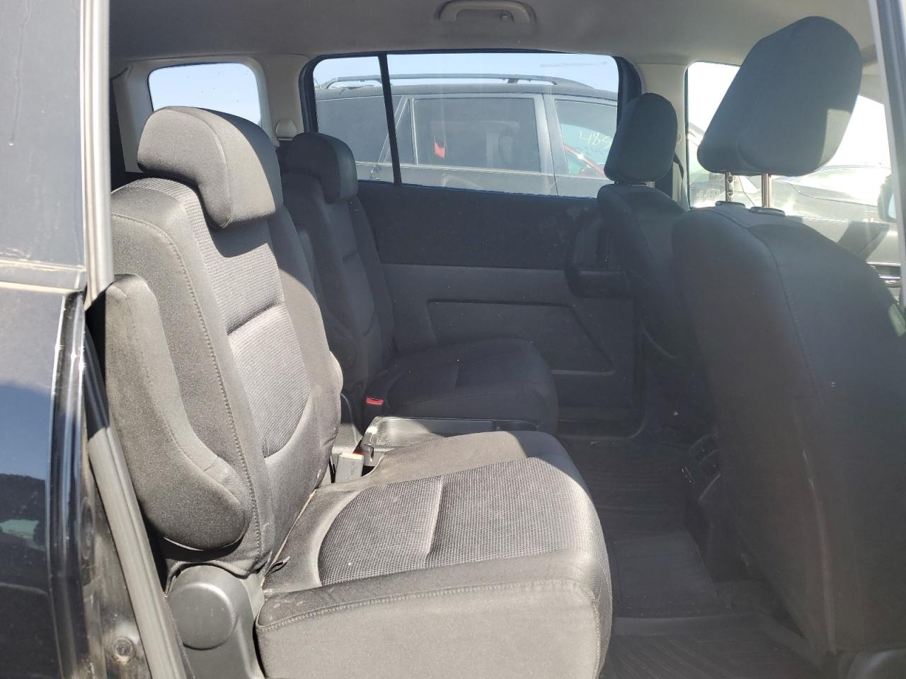 2010 Mazda 5 - Image 12