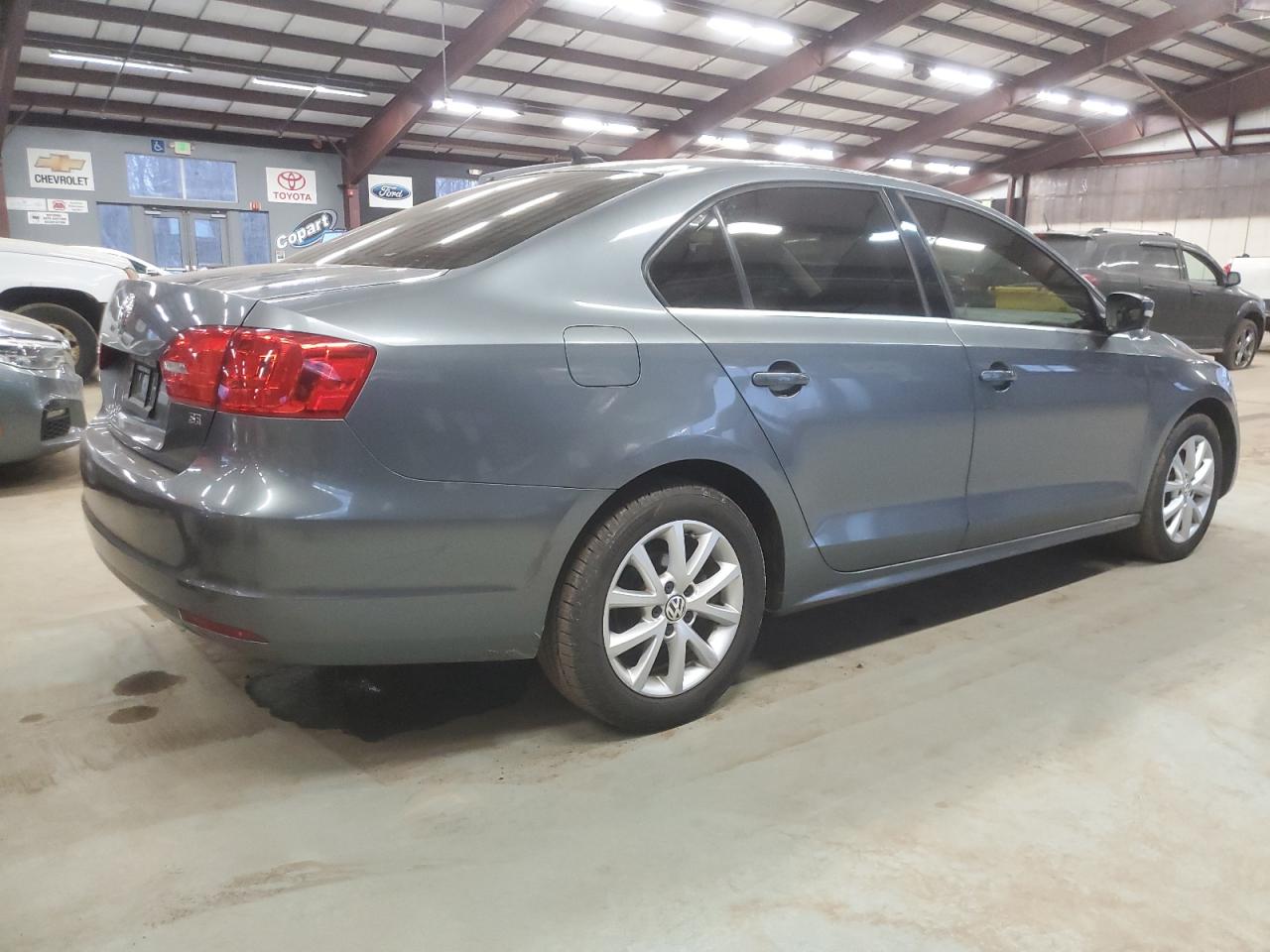 2014 Volkswagen Jetta - Image 3