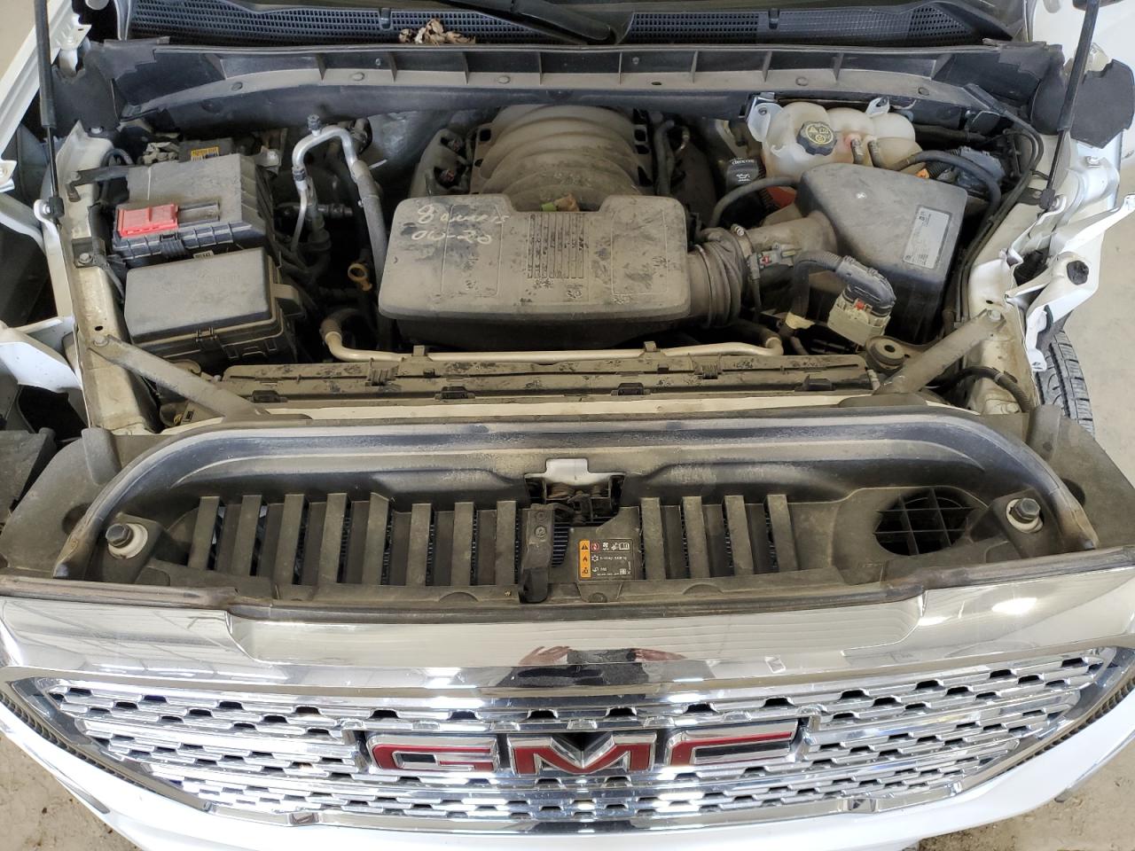 2021 GMC Sierra - Image 11