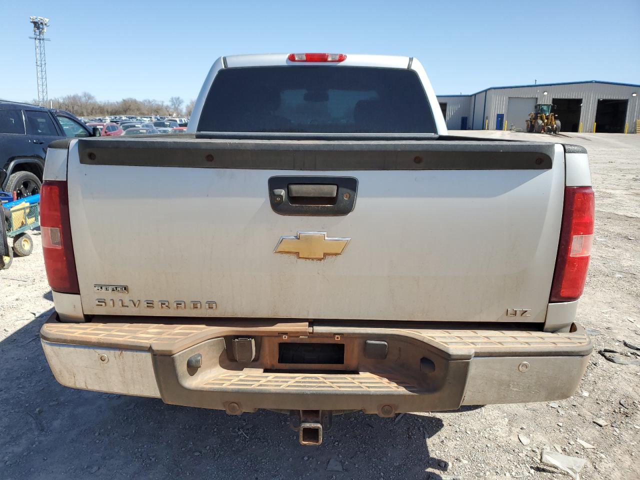 2011 Chevrolet Silverado - Image 6