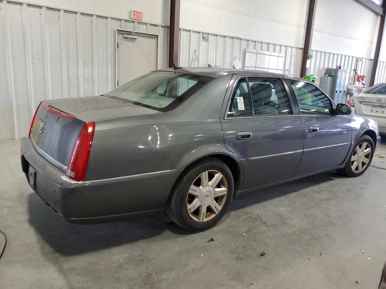 2008 Cadillac DTS - Image 3