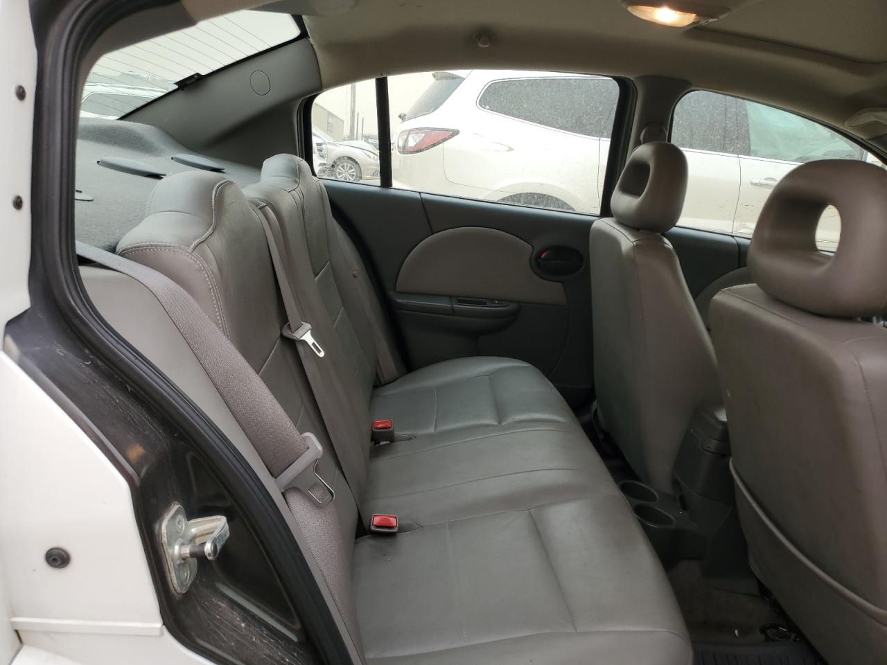 2006 Saturn ION - Image 10