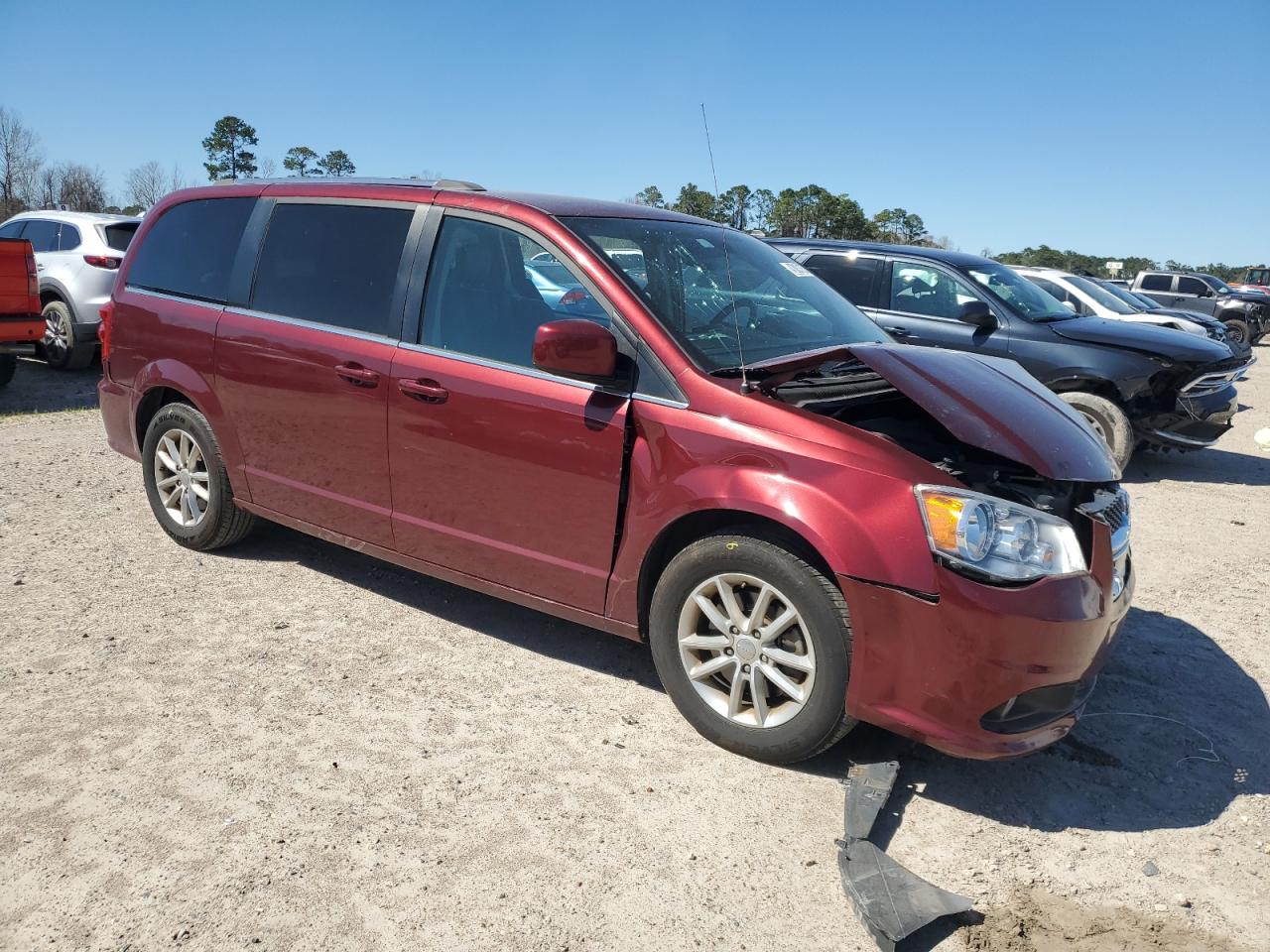 2019 Dodge Caravan - Image 4